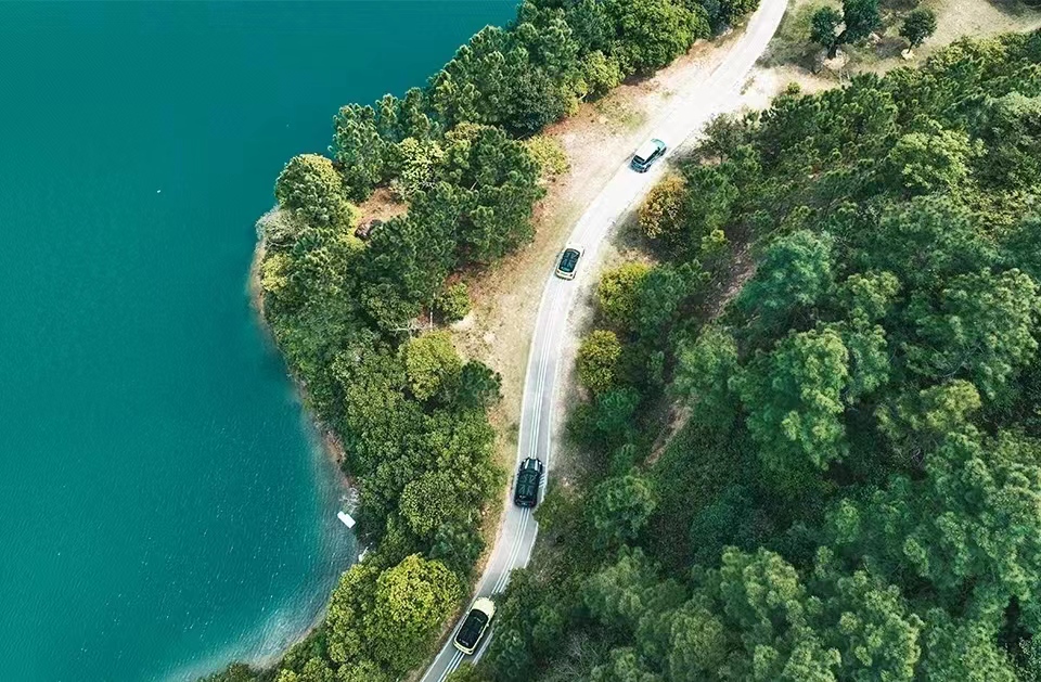 将自(zì)己打包，駕車(chē)送給春和(hé)花(huā)野！