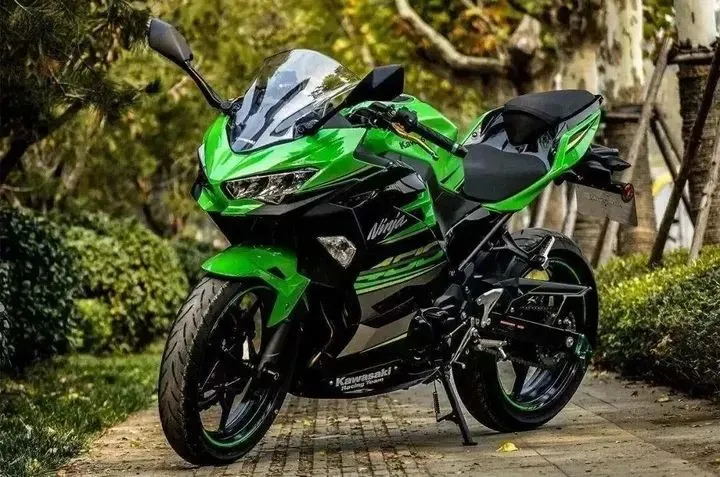 “四輪是(shì)生(shēng)活，兩輪是(shì)夢想”萬元內(nèi)摩托車(chē)推薦！