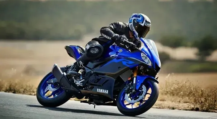 “四輪是(shì)生(shēng)活，兩輪是(shì)夢想”萬元內(nèi)摩托車(chē)推薦！